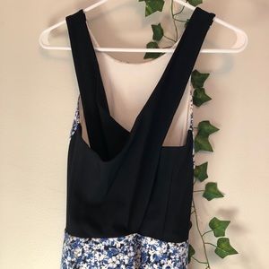 Blue patterned dress 💙